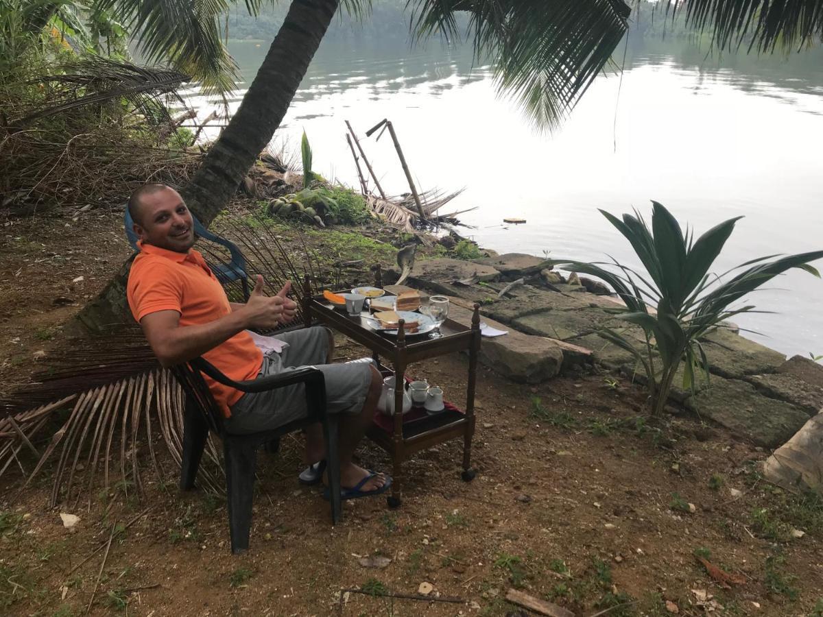 River Side Villa Galle Bilik gambar